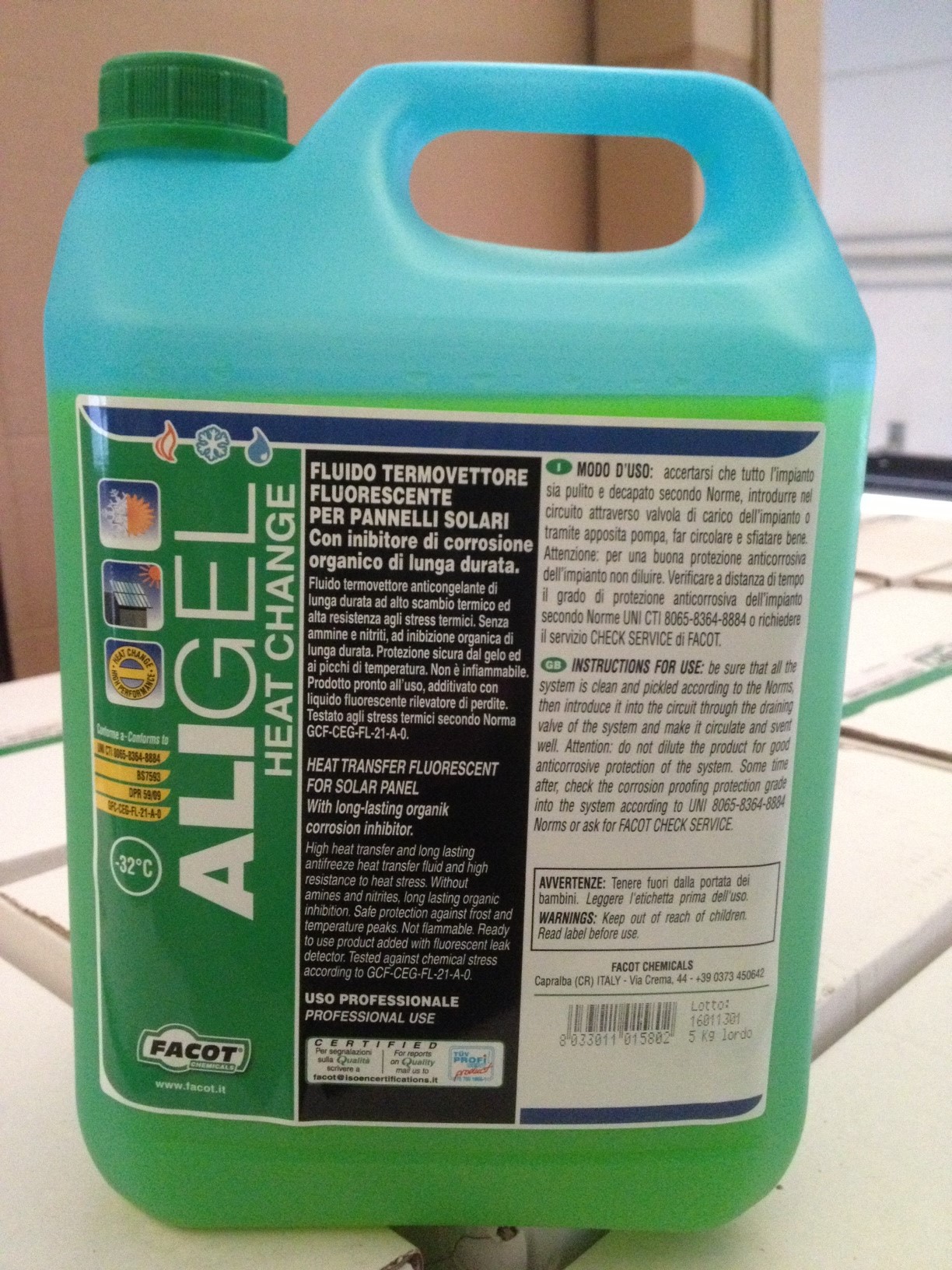 FLUIDO TERMOVETTORE GLICOLE ANTIGELO PER PANNELLI SOLARI TERMICI